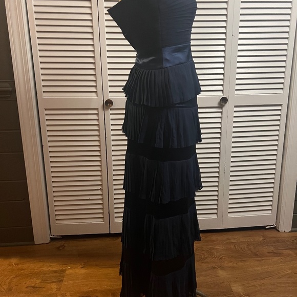 Silk formal navy tiered evening gown - Picture 4 of 8
